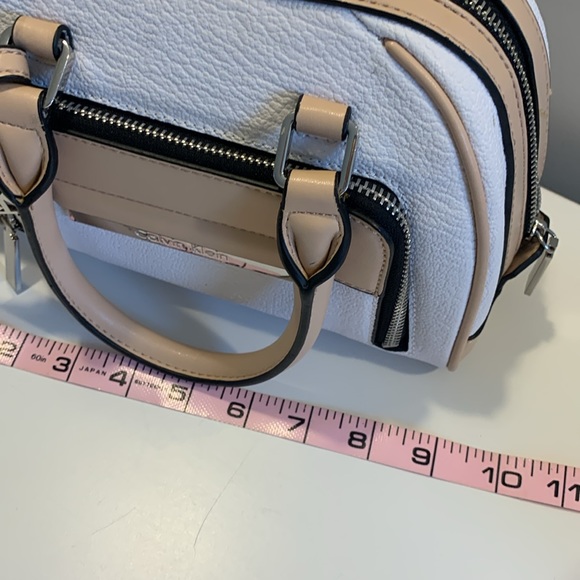 CALVIN KLEIN mini purse 👜 - Picture 3 of 8